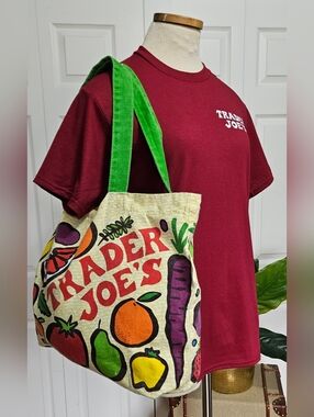 TRADER JOE'S Vintage 100%Cotton Canvas Fresh Produce Tote & Crew Neck Tshirt Set